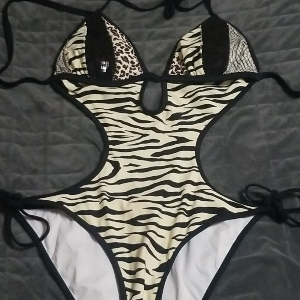 Guess bathing suit